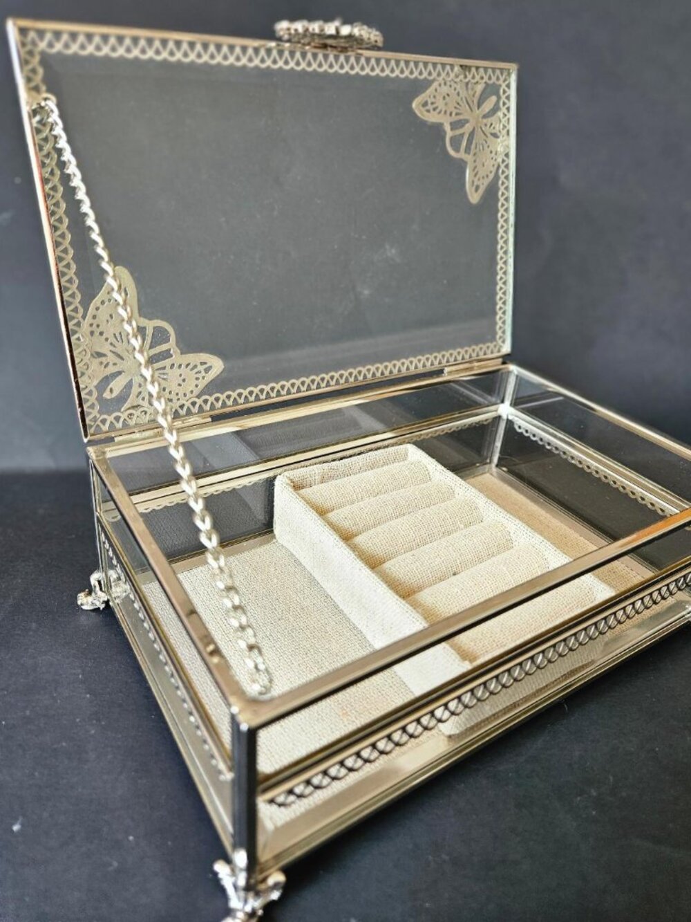 Cynthia Rowley glass/metal jewelry box, hinged lid, silver tone metal frame